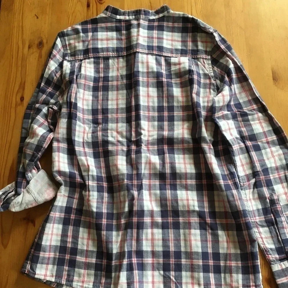 5/$25 NWT Button Up - Picture 6 of 6